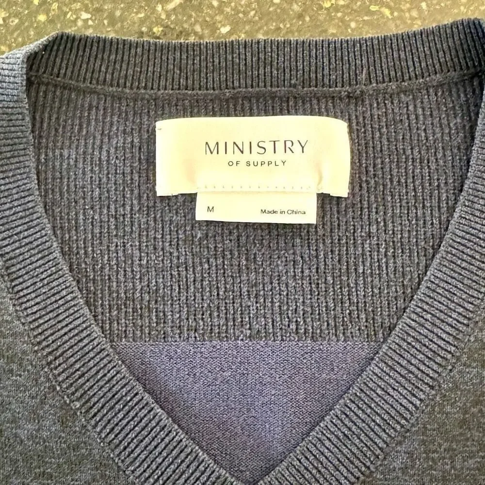 Ministry of Supply Atlas V Neck Sweater. Navy Blue Melange. Size Medium.